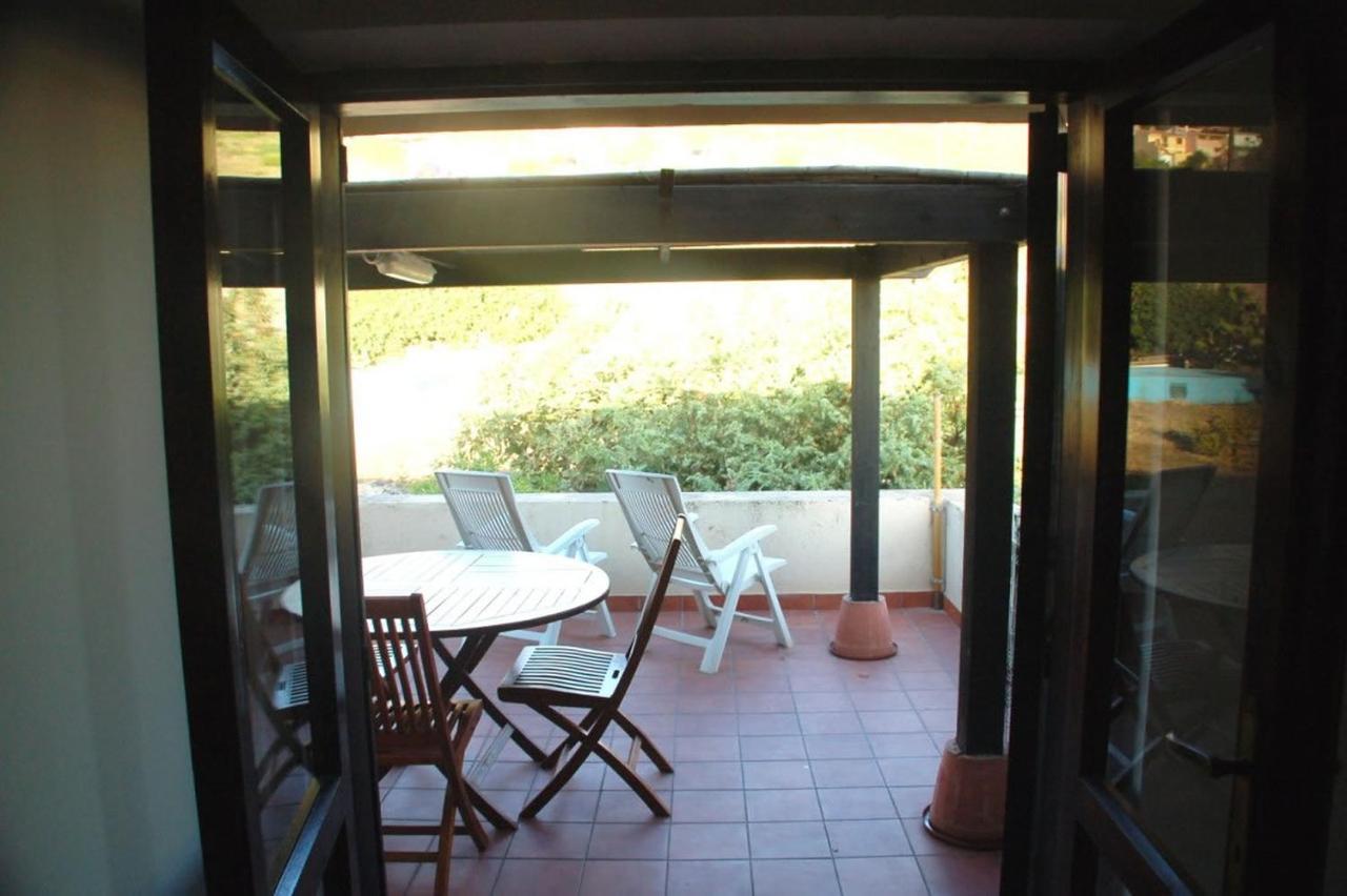 Nice Apartments In Waterfront Villa In Bosa Porto Alabe Tresnuraghes Exteriör bild